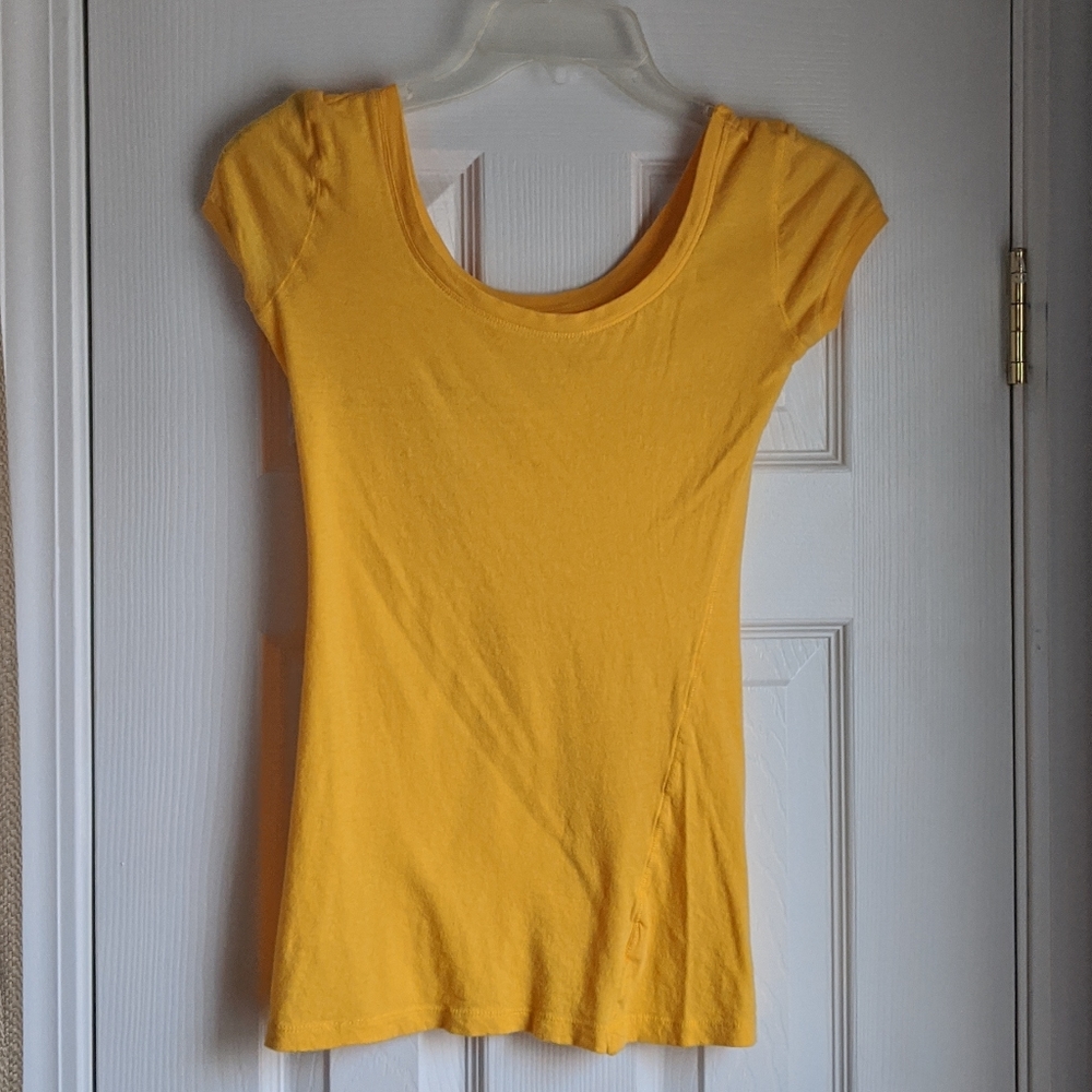 Rue 21 T shirt